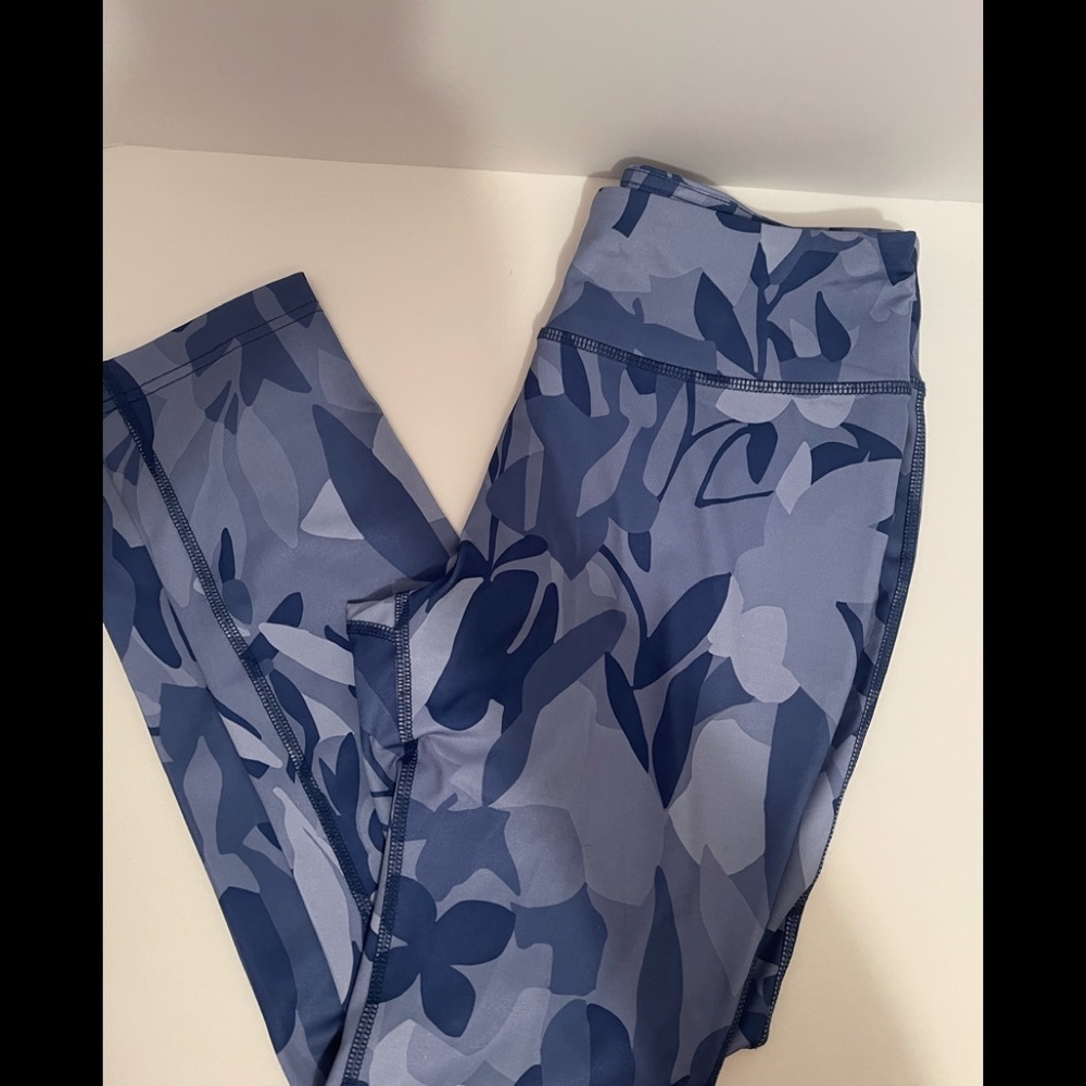 Zenergy floral print cropped leggings, size 0 (4S) floral print blue